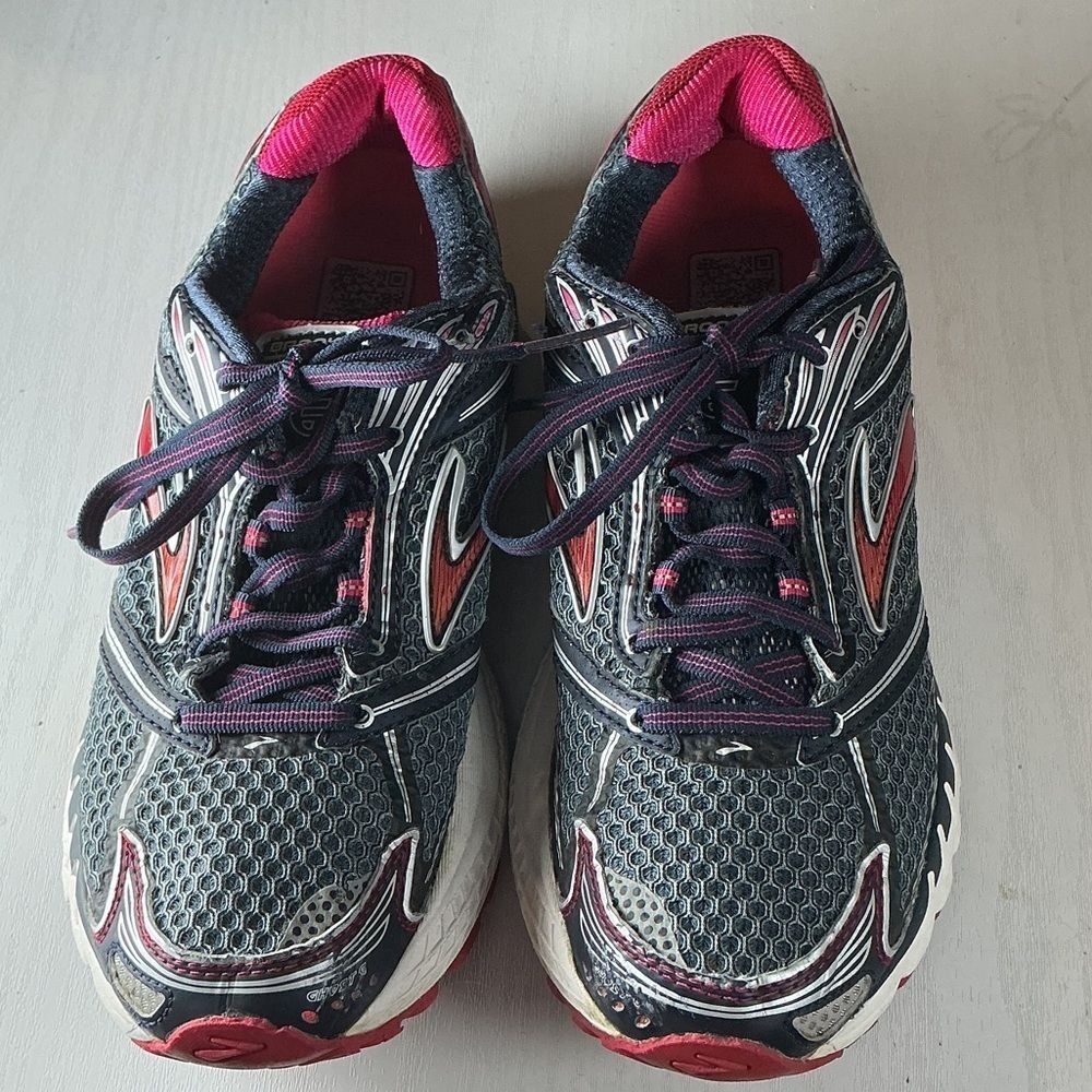 Brooks Women's Athletic Shoes - Gray and Pink b68